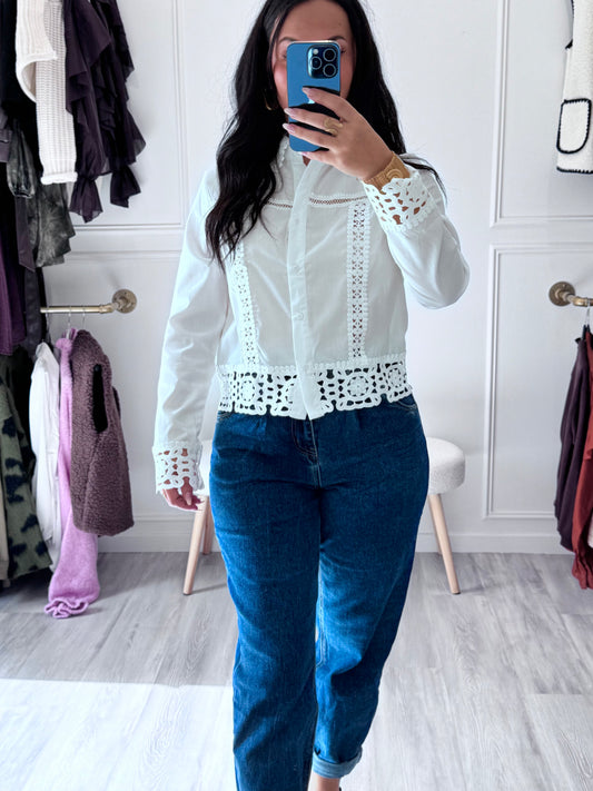 Blouse dentelle - Charme et délicatesse