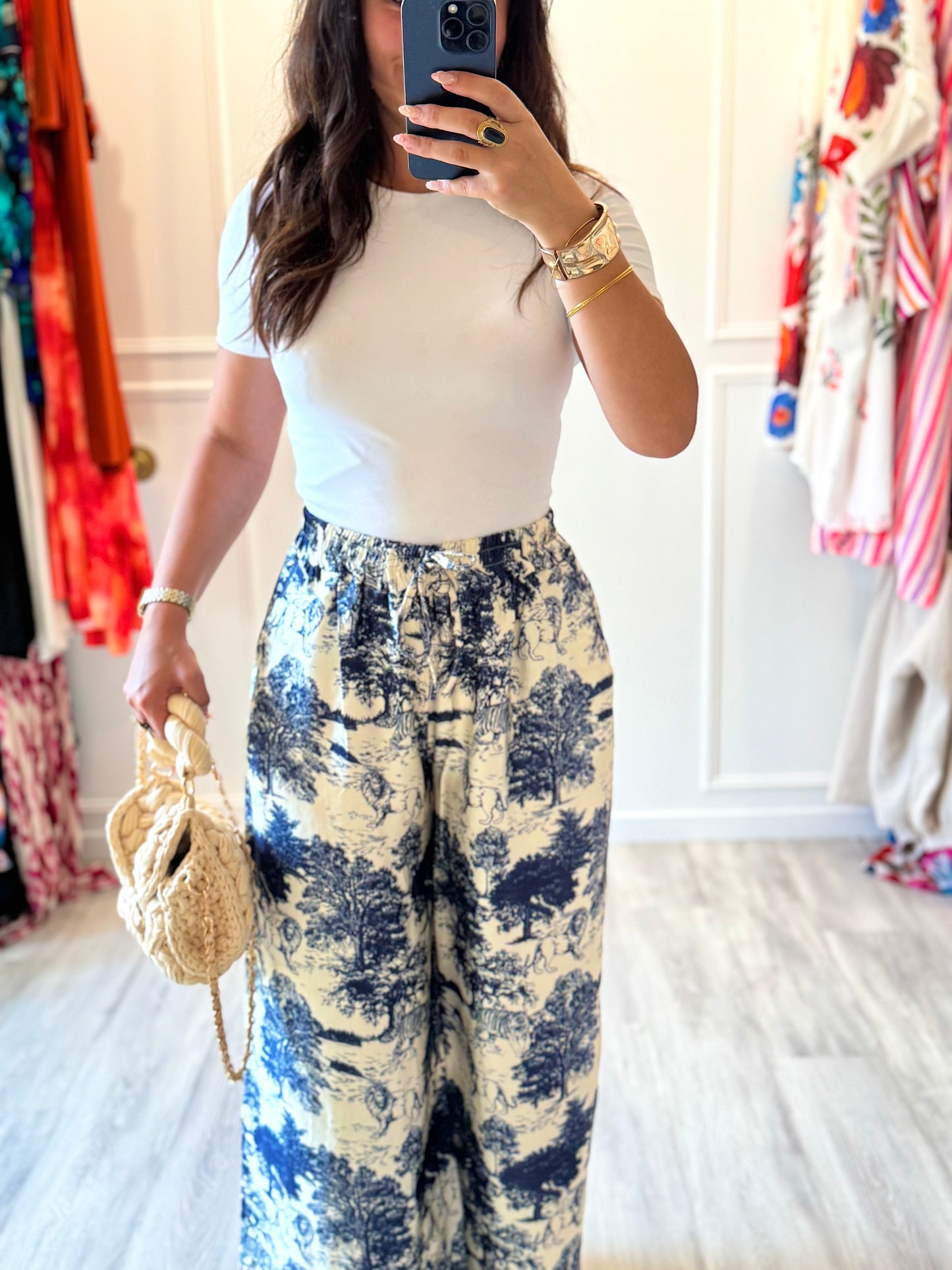 Pantalon Camille – Toile de Jouy soyeuse & allure chic