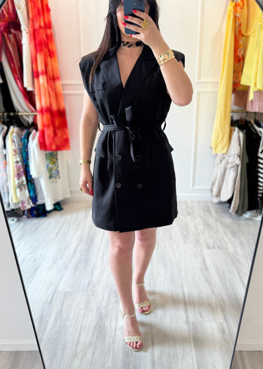 Clara – La robe blazer noir absolu