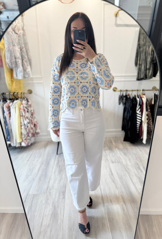 Top crochet bleu & écru - La tendance bohème chic