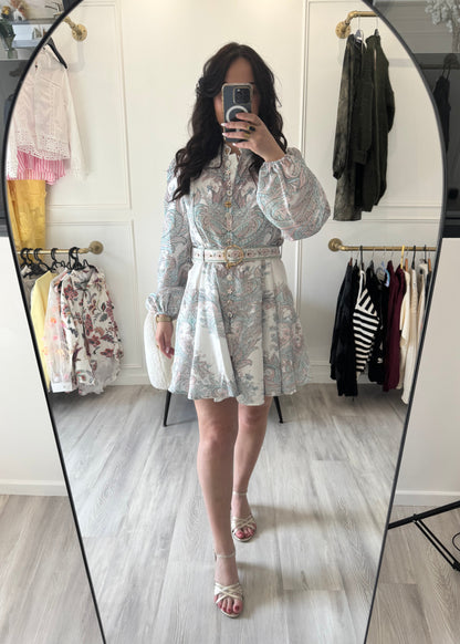 Robe satinée - Alliance glamour & originalité
