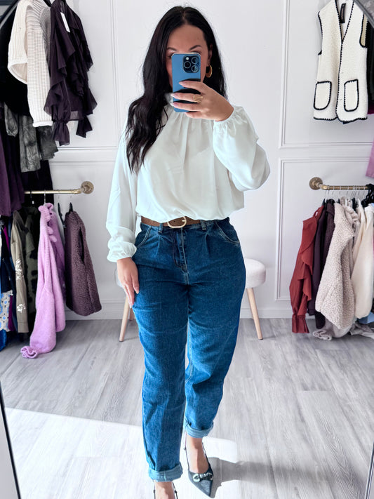 Blouse "Élégance en Blanc"