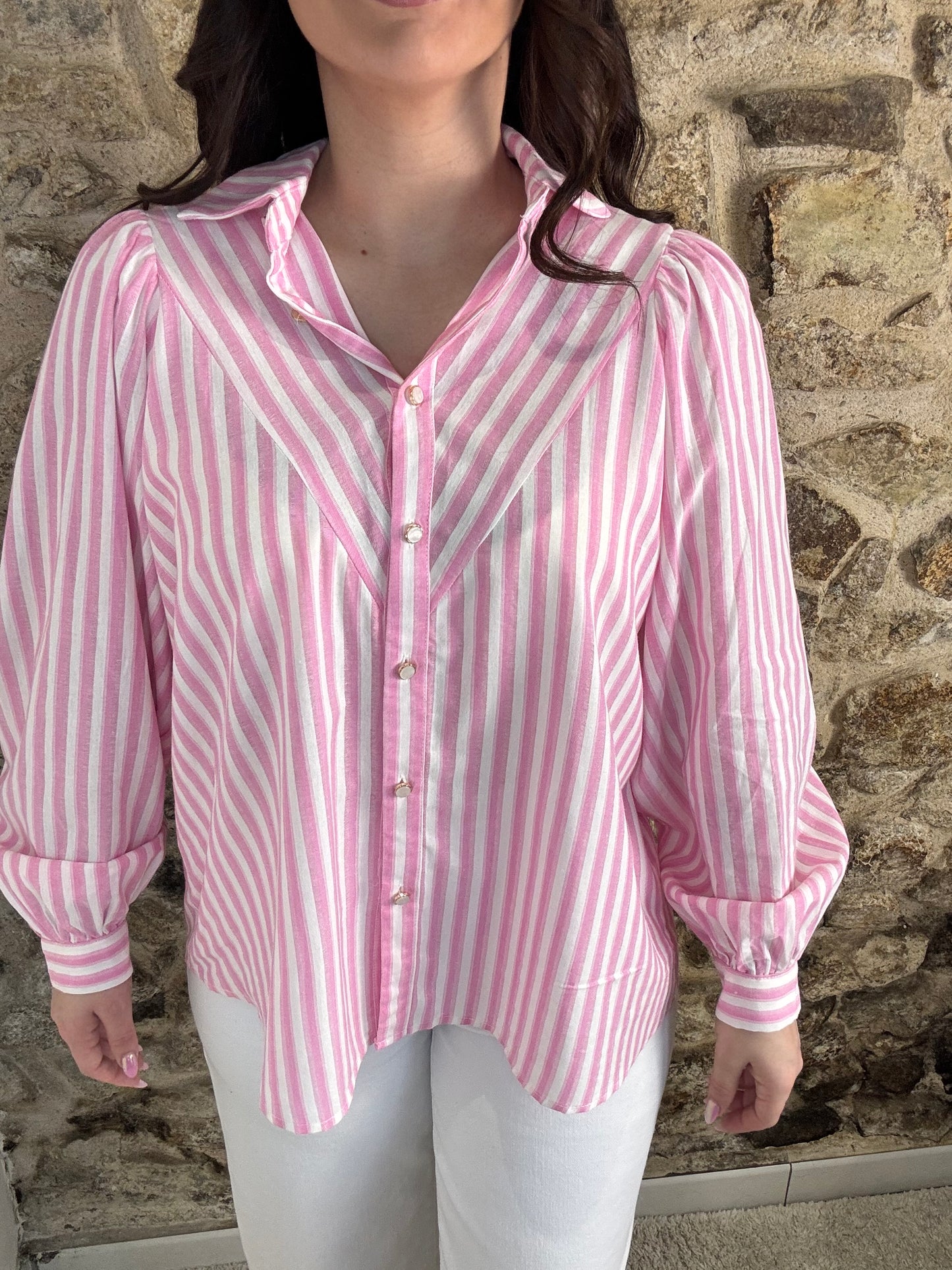 Chemise rayée rose - Fraîcheur & Élégance