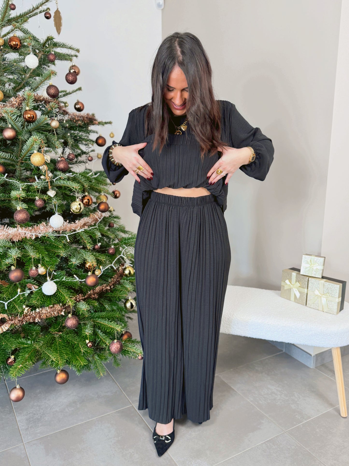 Valentine – Ensemble plissé chic noir  ✨