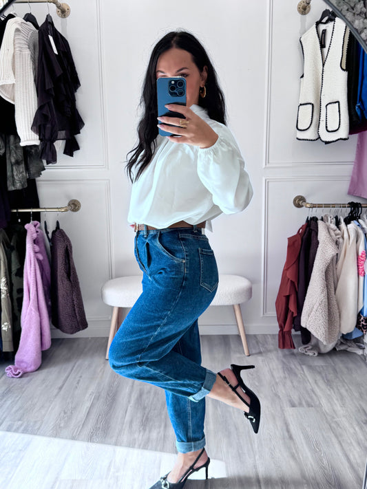 Blouse "Élégance en Blanc"
