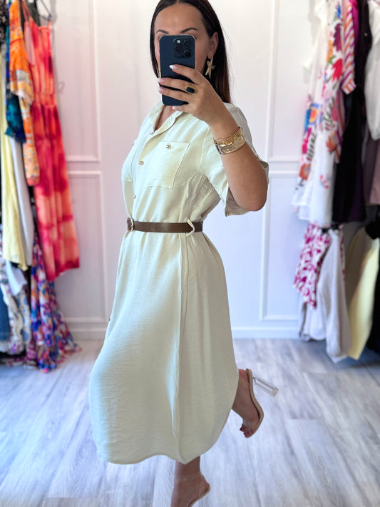 Robe chemise Élise – Lait d’amande & élégance naturelle 🤍+ ceinture offerte