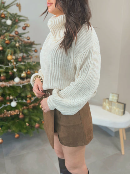Lina – Pull col roulé crème ✨