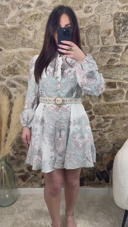 Robe satinée - Alliance glamour & originalité