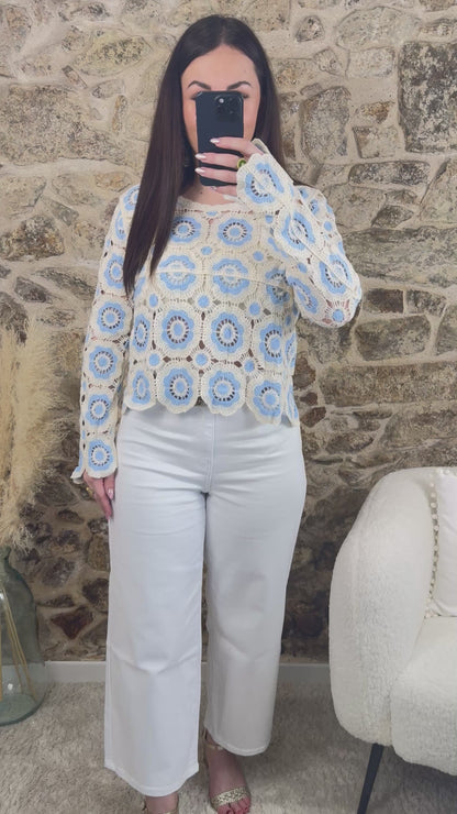 Top crochet bleu & écru - La tendance bohème chic